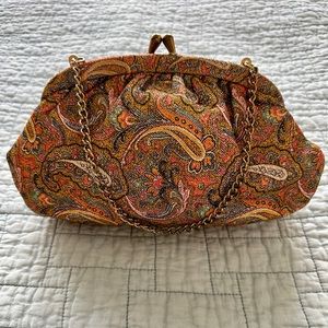 Vintage Clutch purse w/gold tone chain